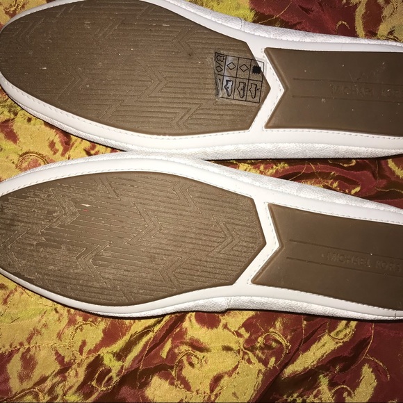 Flats - Picture 2 of 2